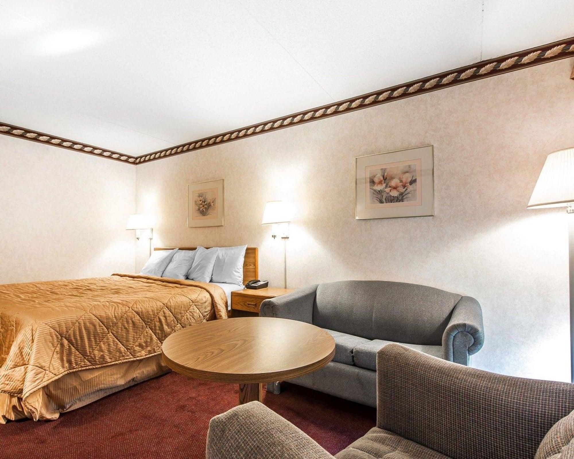 Rodeway Inn Суийтуотър Екстериор снимка