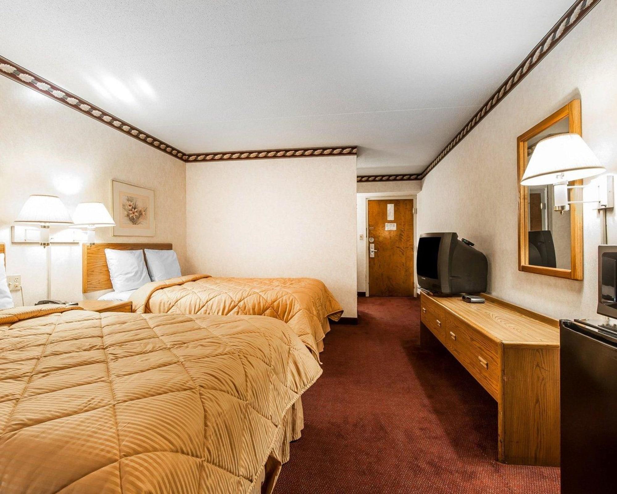 Rodeway Inn Суийтуотър Екстериор снимка