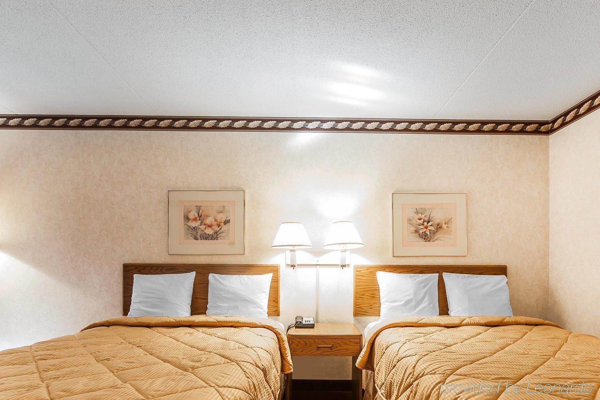 Rodeway Inn Суийтуотър Екстериор снимка